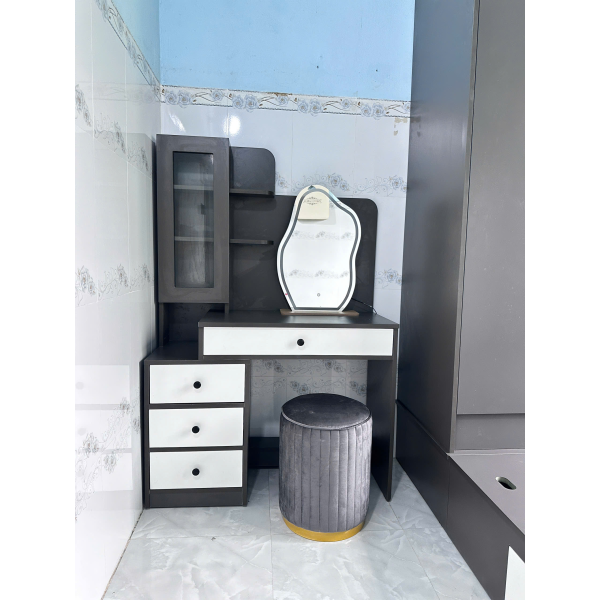 Bàn trang điểm mẫu 3