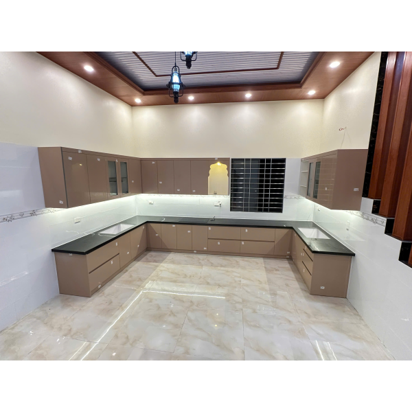 Tủ bếp chữ U mẫu 2