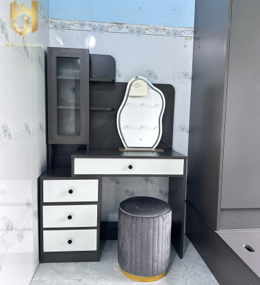 Bàn trang điểm mẫu 3