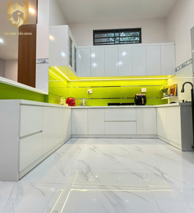 Tủ bếp chữ U mẫu 3